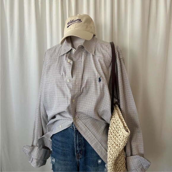 Vintage Ralph Lauren Classic Fit Cotton Button-down shirt. - Picture 2 of 8